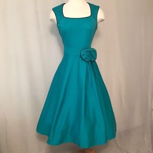 Vintage-Inspired Teal Fit & Flare Dress 👗